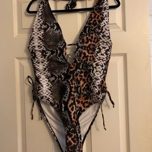 Sexy plus size swim suit!